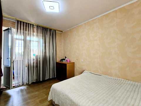 квартира за адресою Дніпровська вул., 2