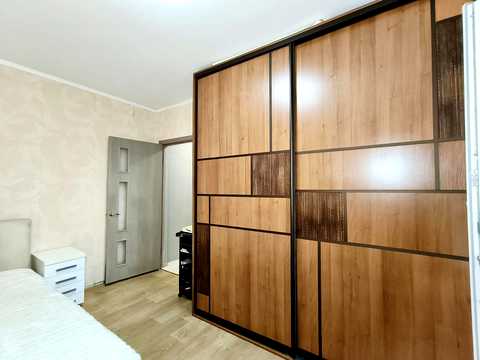 квартира за адресою Дніпровська вул., 2