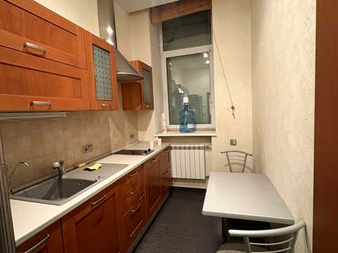 коммерческая по адресу Банковая ул., 3