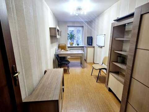 комерційна за адресою Володимира Антоновича вул. (), 121