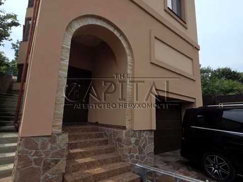 комерційна за адресою Уласа Самчука вул. (Столєтова), 32