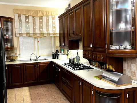 будинок за адресою Миколи Зерова вул., 1