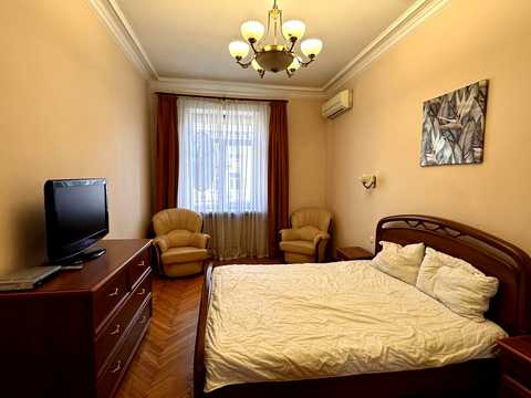 квартира за адресою Бориса Грінченка вул., 4