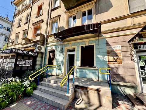 комерційна за адресою Дніпро, Привокзальна вул., 3