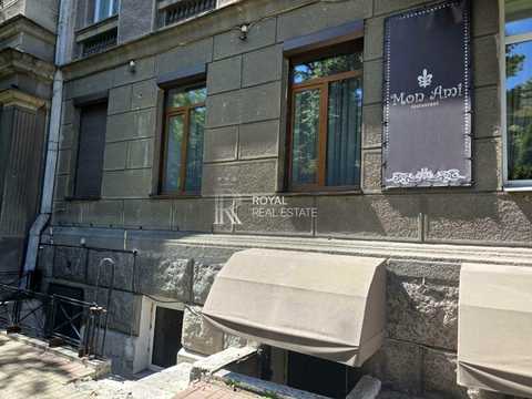 комерційна за адресою Шовковична вул., 10