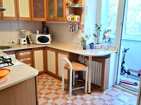 квартира за адресою Соборна пл. (Жовтнева), 7