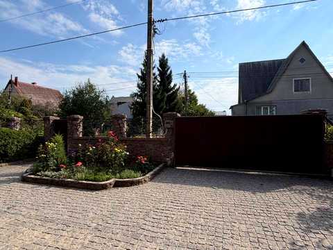 дом по адресу Євгена Чикаленка ул. (Мічуріна), 84