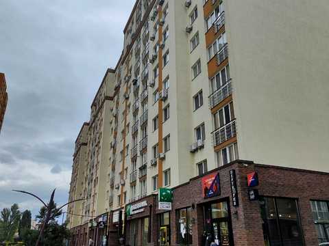 комерційна за адресою Лесі Українки вул., 62