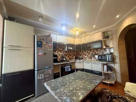 квартира за адресою Злуки просп., 8
