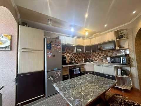квартира за адресою Злуки просп., 8