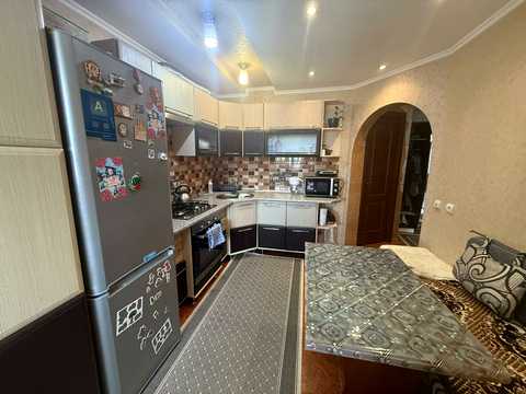 квартира за адресою Злуки просп., 8