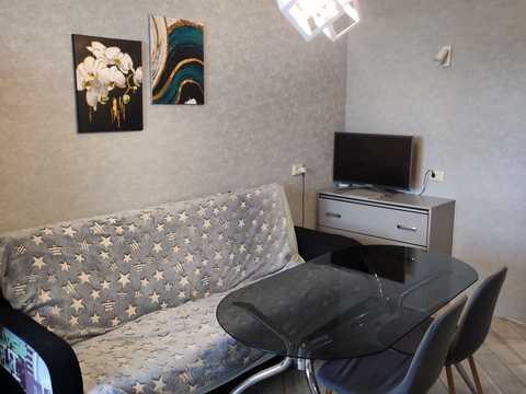 квартира за адресою Захисників України вул., 20