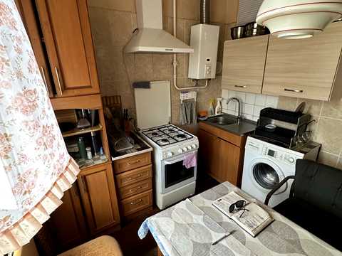 квартира по адресу Строителей ул., 41