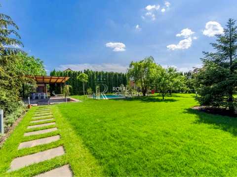 будинок за адресою с. Вишеньки, Вербова