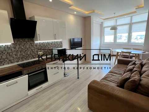 квартира за адресою Драгоманова вул., 40-Е