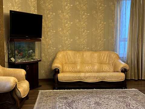 квартира за адресою Князя Ярослава Мудрого просп. (Академіка Глушка), 32