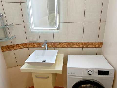 квартира за адресою Срібнокільська вул., 1