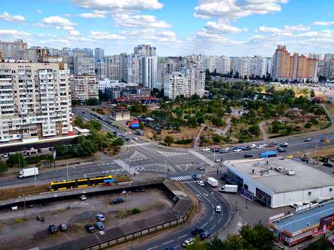 квартира за адресою Срібнокільська вул., 1