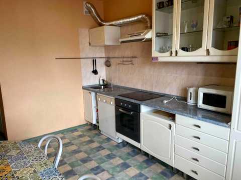квартира за адресою Срібнокільська вул., 24