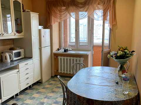 квартира за адресою Срібнокільська вул., 24