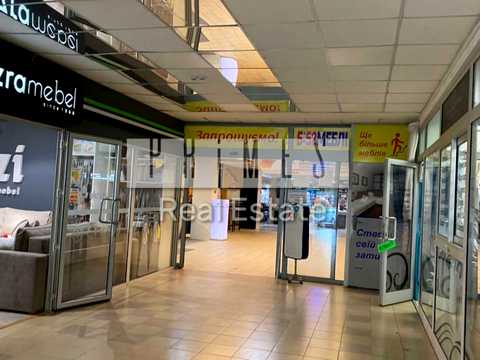 комерційна за адресою Братиславська вул., 52