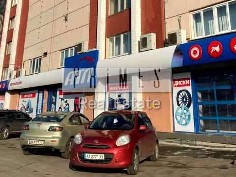 комерційна за адресою Братиславська вул., 52