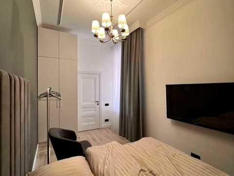 квартира за адресою Пантелеймона Куліша вул., 11
