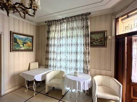коммерческая по адресу Даниила Галицкого пл., 2