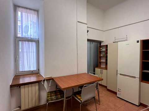 квартира за адресою Богдана Хмельницького вул., 36