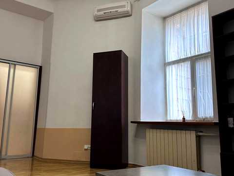 квартира за адресою Богдана Хмельницького вул., 36