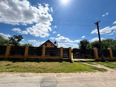 будинок за адресою Центральна, 4-Б