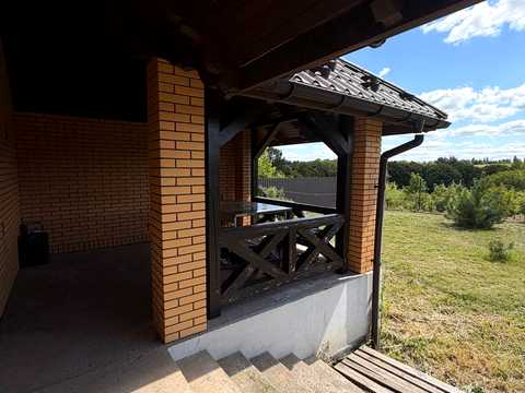 будинок за адресою Центральна, 4-Б