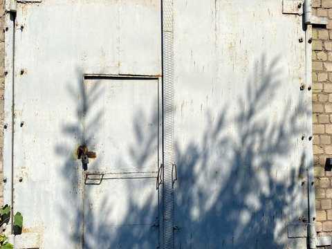 комерційна за адресою Домобудівна, 8