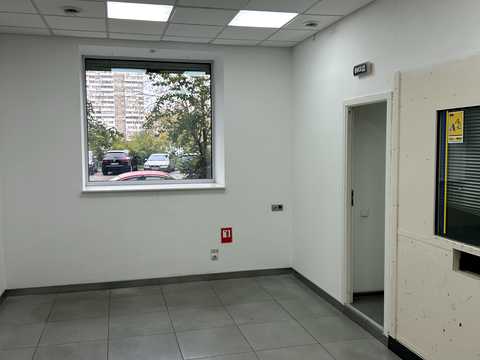 комерційна за адресою Драгоманова вул., 44-А