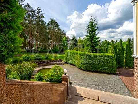 дом по адресу центральна