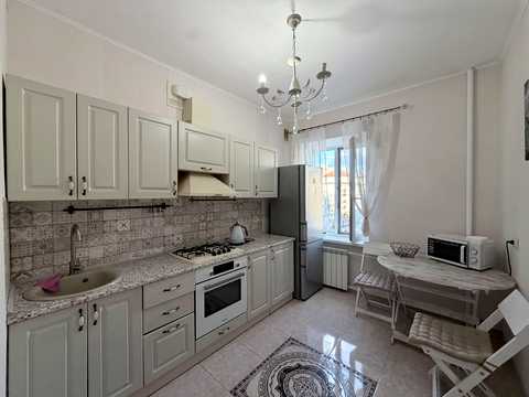 квартира за адресою Басейна вул., 10