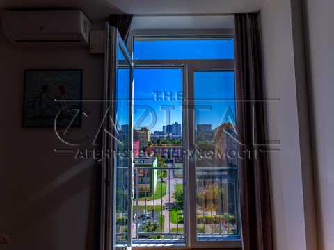 квартира за адресою Регенераторна вул., 4 к4