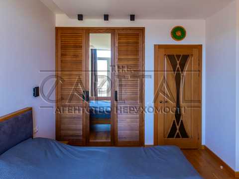 квартира за адресою Регенераторна вул., 4 к4