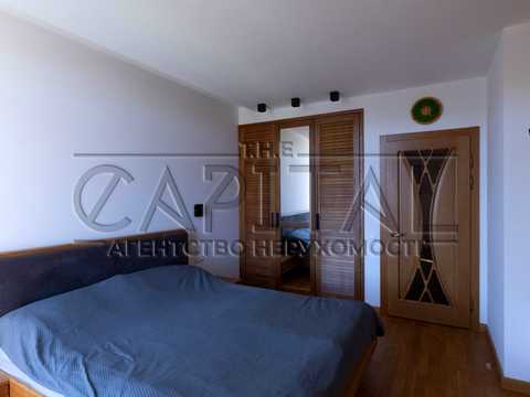 квартира за адресою Регенераторна вул., 4 к4
