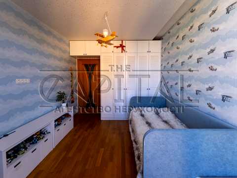квартира за адресою Регенераторна вул., 4 к4