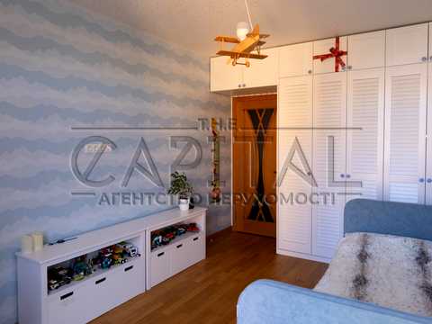 квартира за адресою Регенераторна вул., 4 к4