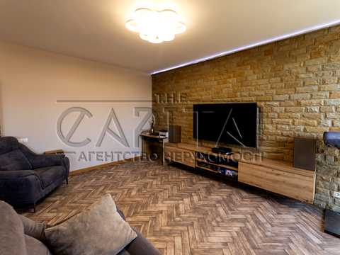 квартира за адресою Регенераторна вул., 4 к4