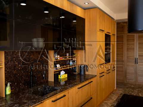 квартира за адресою Регенераторна вул., 4 к4