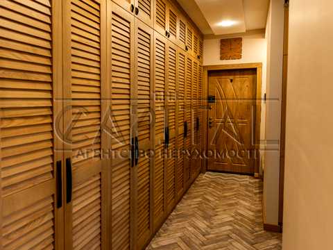квартира за адресою Регенераторна вул., 4 к4