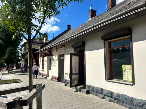 коммерческая по адресу Лычаковская ул. (Ленина), 185
