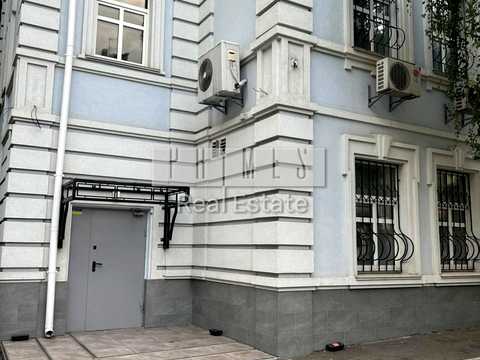 комерційна за адресою Саксаганського вул., 111а