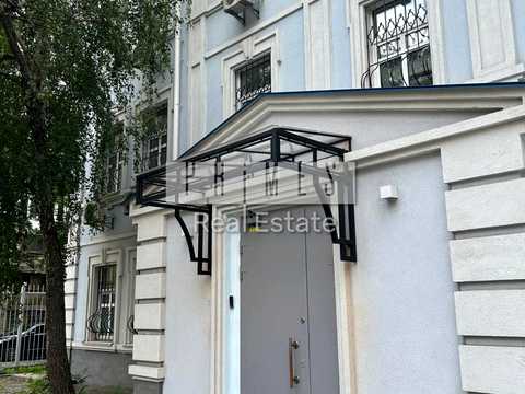 комерційна за адресою Саксаганського вул., 111а