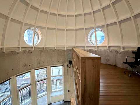 комерційна за адресою Дмитрівська вул., 60