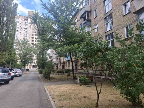 квартира за адресою Мілютенка вул., 26-А