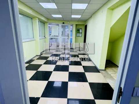 комерційна за адресою Лариси Руденко вул., 6а